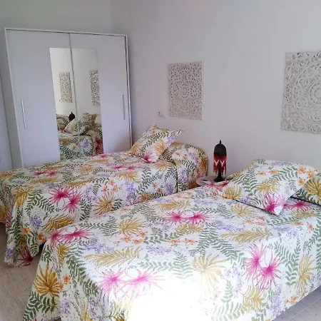 Preciosa Villa Reformada En Corralejo *