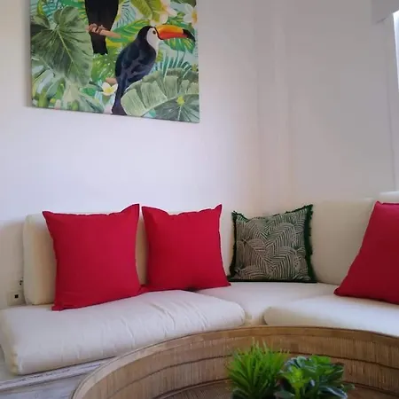 Preciosa Villa Reformada En Corralejo